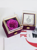 Colar ''Mom'' de Dia das Mães + Brinde de Caixa Rotativa com Rosa